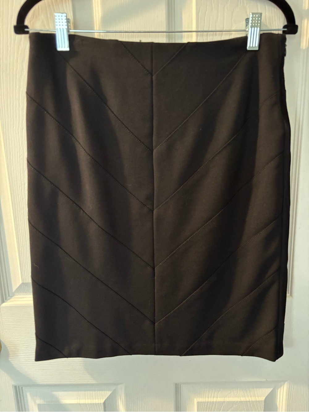 White House Black Market Black Chevron-Panel Pencil Skirt Instantly Slimming